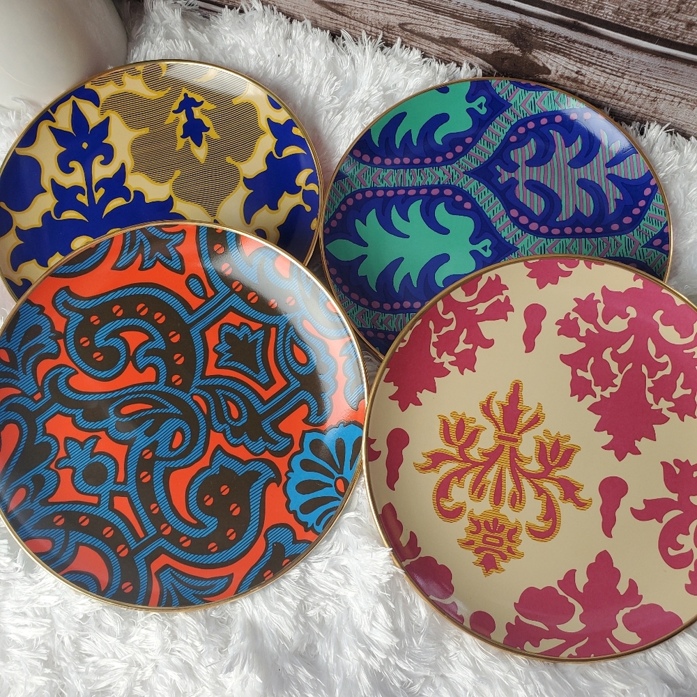 Tracy Reese dessert plate set. Like new condition.